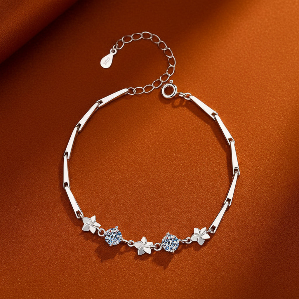 SPIRRAL STAR BANGLE BRACELET