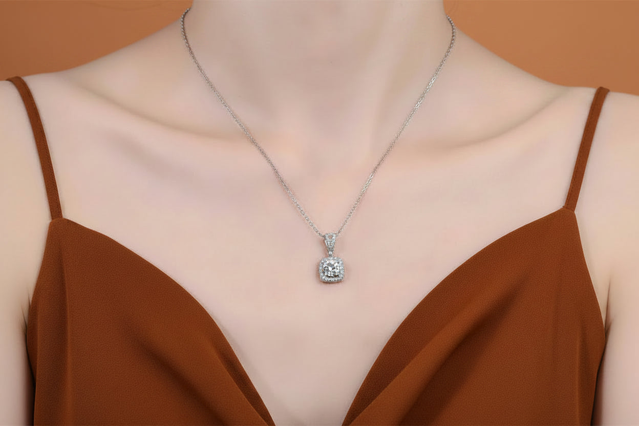 THE ROYAL CHARM NECKLACE