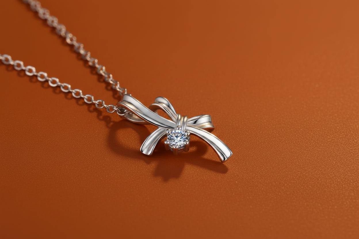 THE UNIQUE BOWKNOT PEDENT