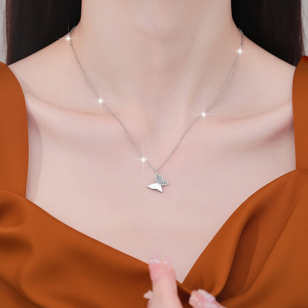 THE DELICATE BUTTERFLY PENDENT