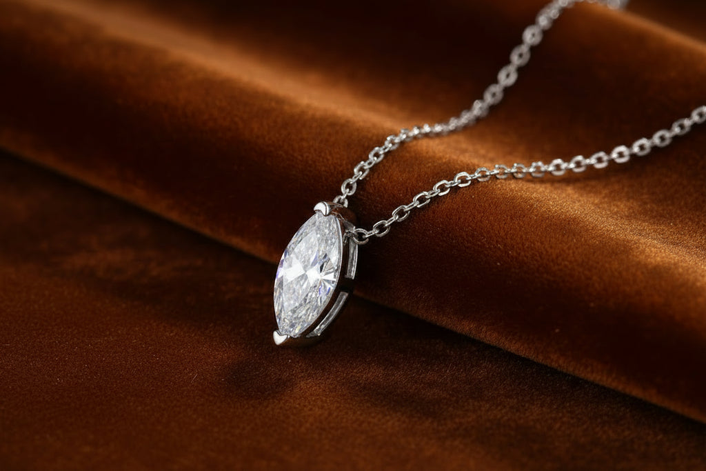 THE HORSE EYE NECKLACE