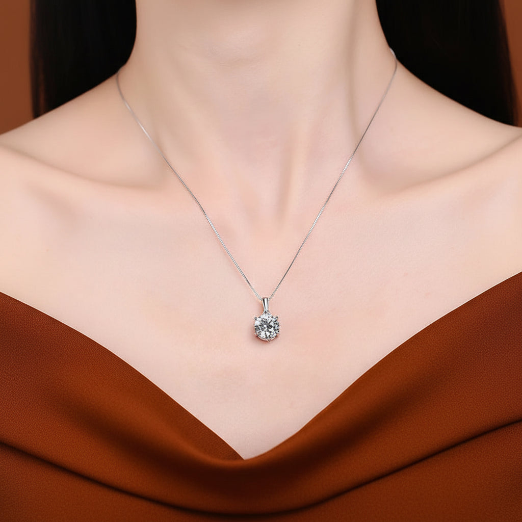 THE CLASSIC CHARM NECKLACE