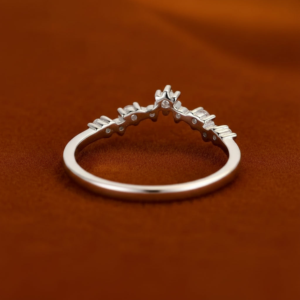 The Tiara Curved Band