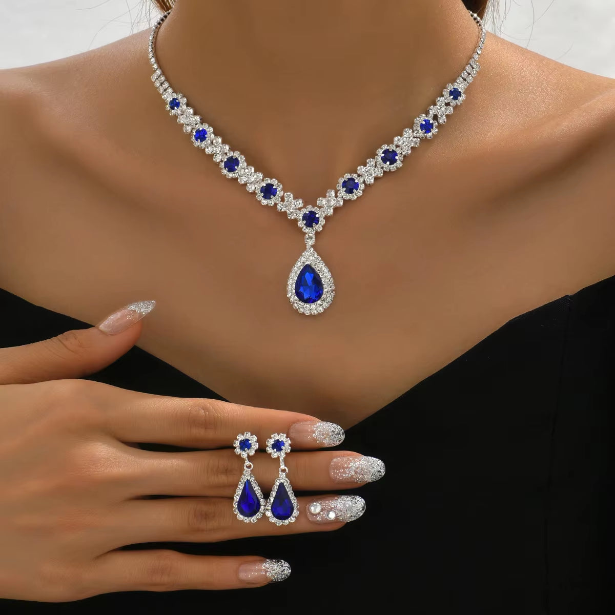 3 Pieces Luxury Women'S Crystal Droplet Necklace with Earrings Set 